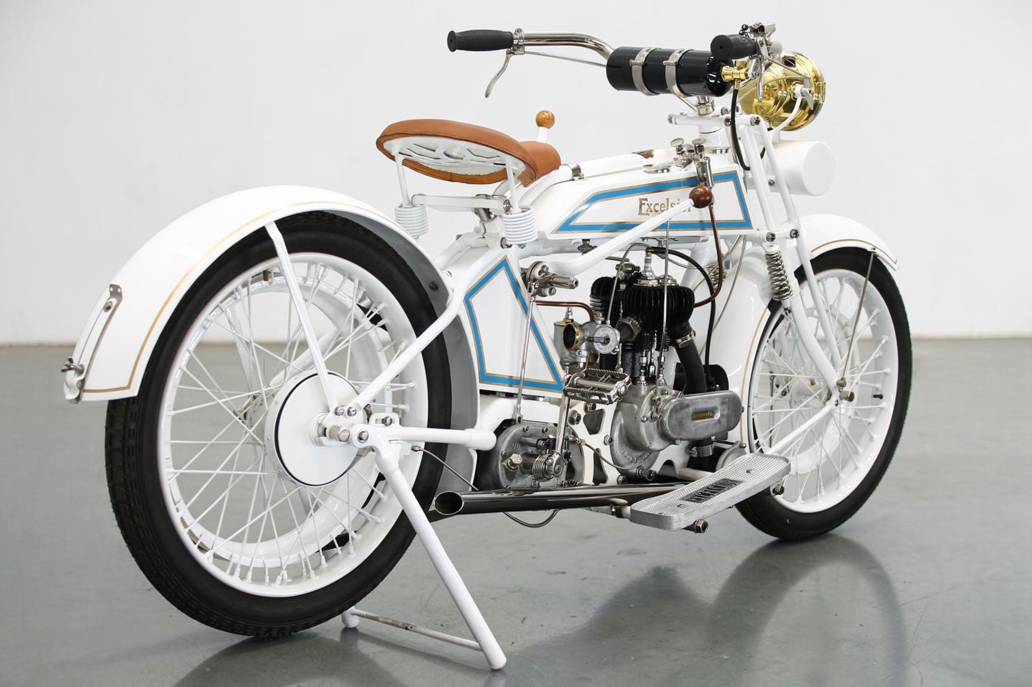 1913 Excelsior Model 4 1/4hp Blackburne rear right view